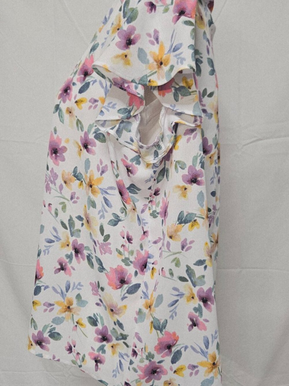 Investments Petites Flutter Sleeve Blouse - Picture 5 of 5